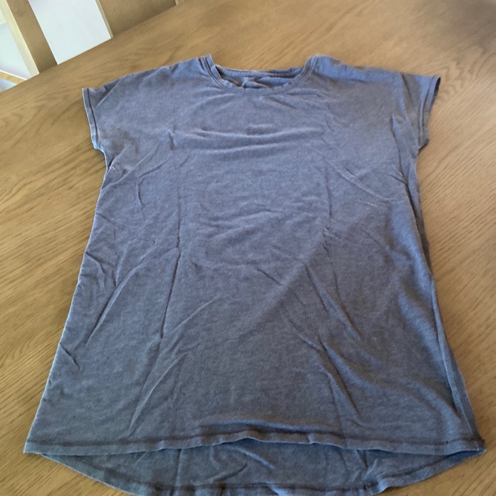 Gray Lululemon Tee Size 4